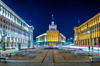 Sofia: Tur Kota Malam dengan Makan Malam Cerita Rakyat