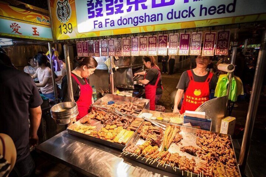 Ningxia Night Market Tour with Michelin Food (Taipei Night Market)