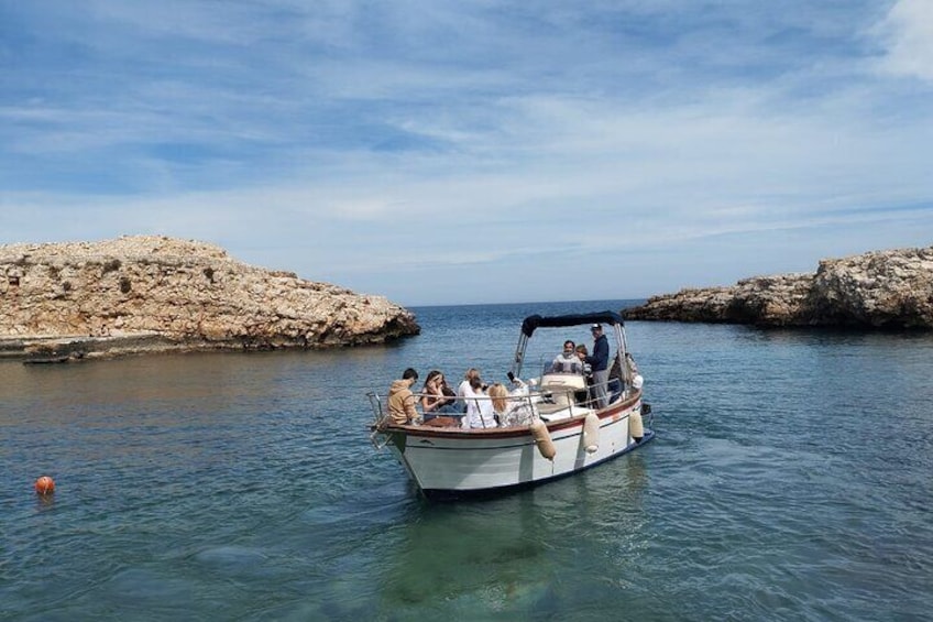Monopoli Shared tour by Gozzo boat to the Polignano caves