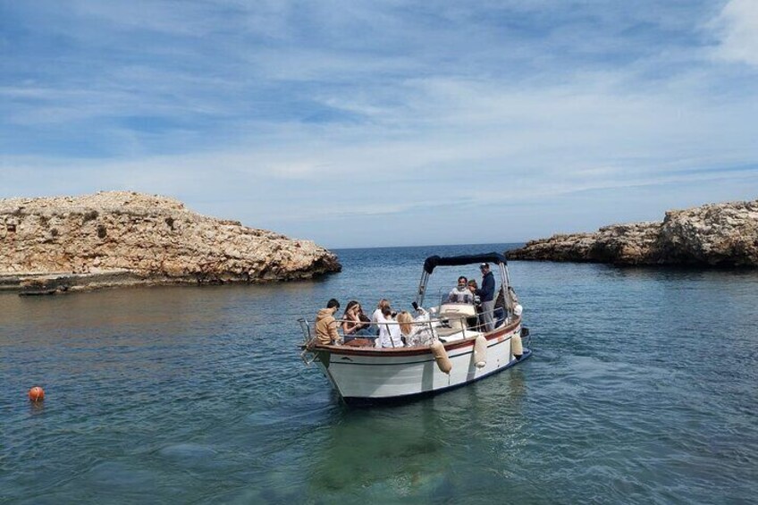 Monopoli Shared tour by Gozzo boat to the Polignano caves