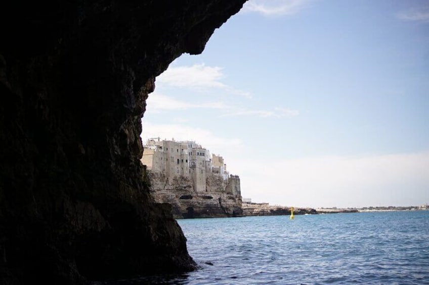 Monopoli Shared tour by Gozzo boat to the Polignano caves