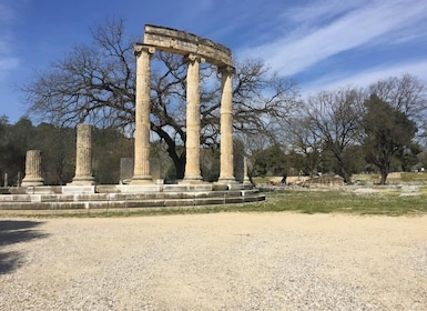 Det gamle Olympia: Privat rundvisning, museum, biavl, vingård