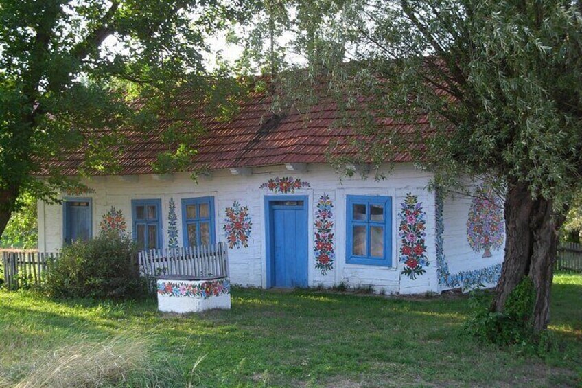 Guided Day Tour of Zalipie Village And Museum Entry in Krakow