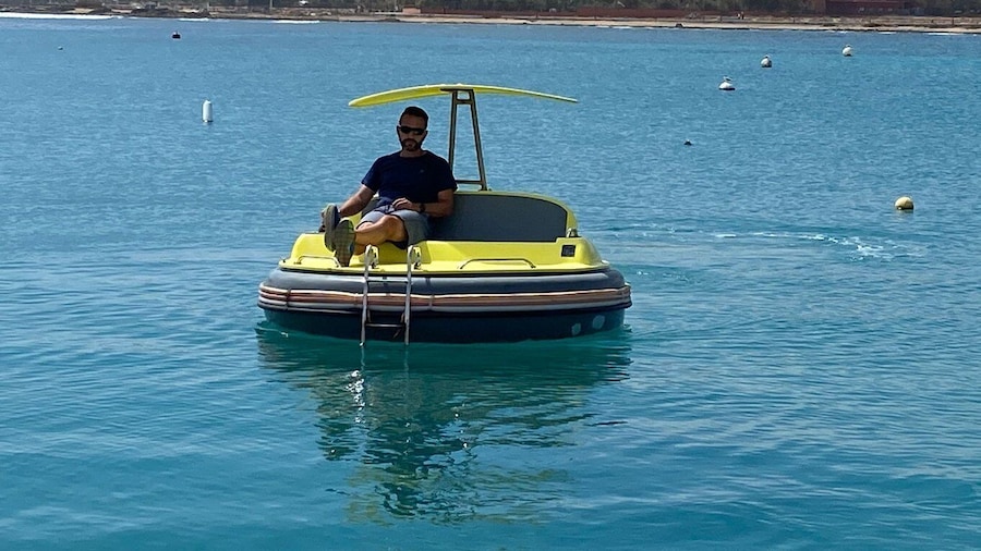 Caleta de Fuste: Electric Boat in Puerto Castillo