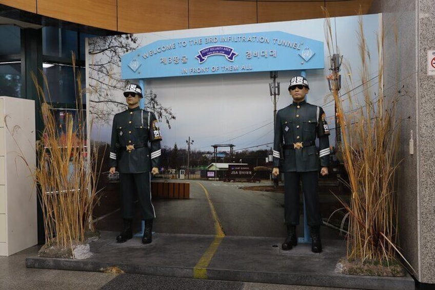 DMZ Tour: 3rd Tunnel & Suspension Bridge from Seoul