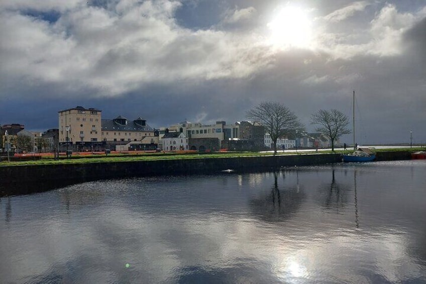 Claddagh Guided Walking Tour in Galway with Free Claddagh Ring