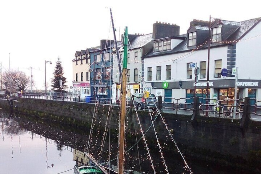 Claddagh Guided Walking Tour in Galway with Free Claddagh Ring