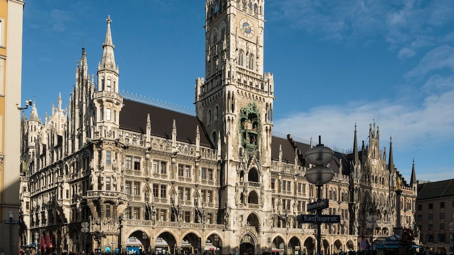 Munich: Guided Tour of New Town Hall