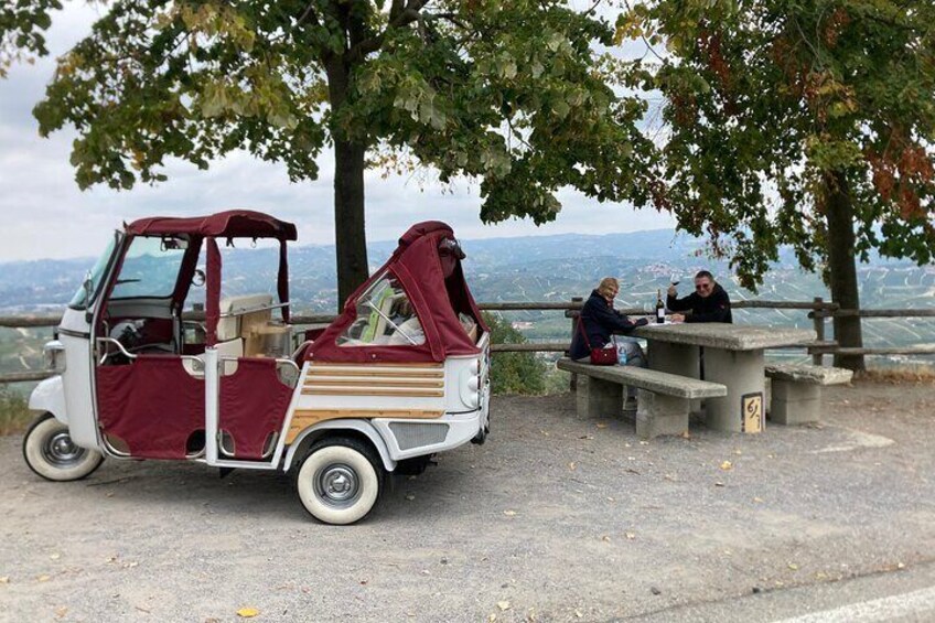 Half Day Private Tour Ape Calessino in the Barolo Langa