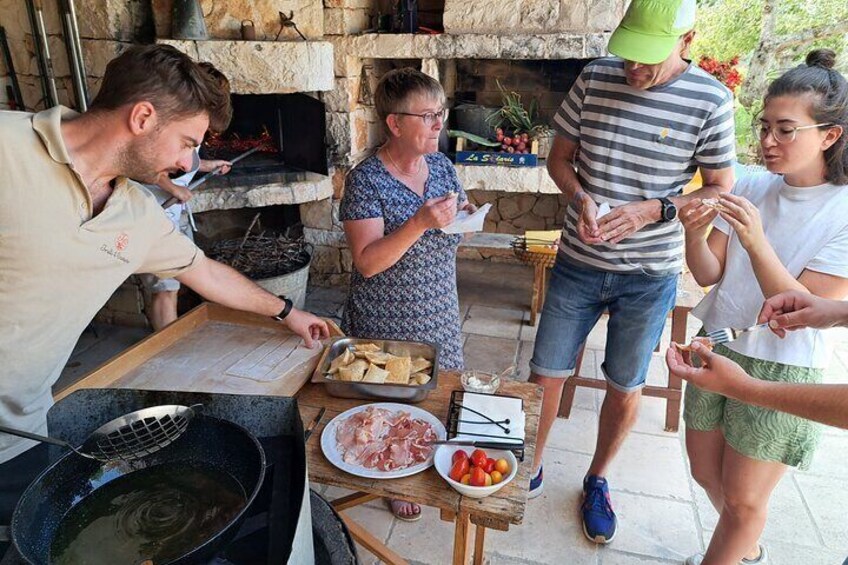 Apulian cooking class and typical dinner