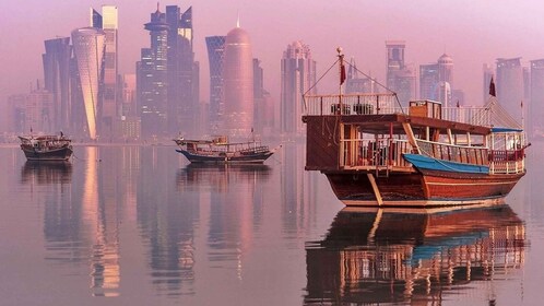 Exclusieve Doha Privé Dhowcruise & Cornichewalk met zonsondergang