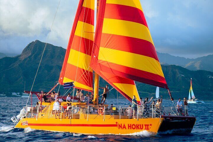South Shore Open Sail from Kewalo Harbor Including Drinks