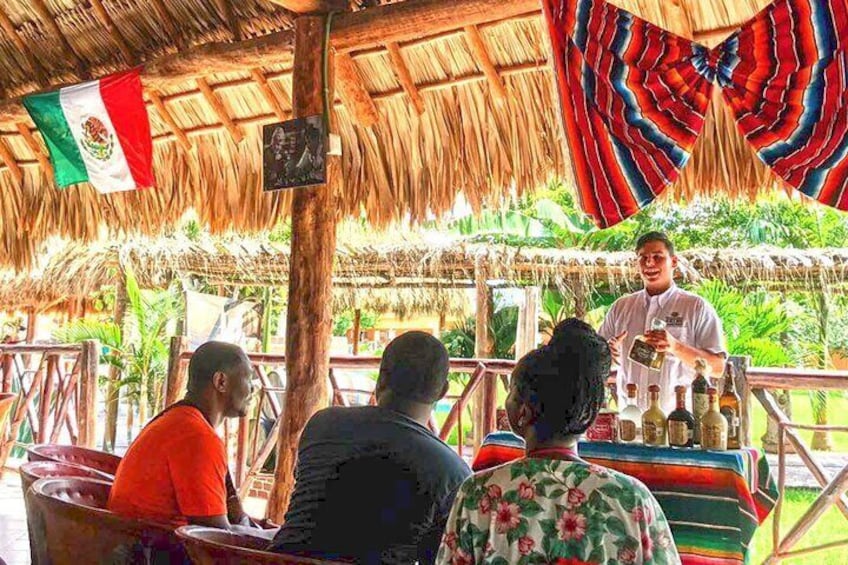 Prívate BarHop Tour In Cozumel: All-Inclusive
