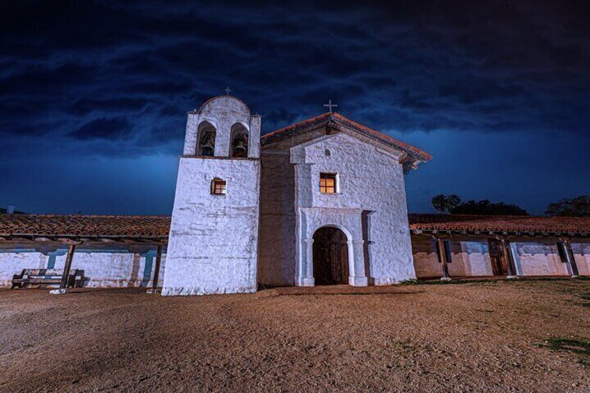 Join US Ghost Adventures for a late-night, spine-tingling journey through haunted Santa Barbara.
