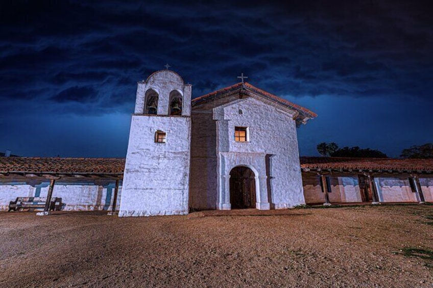 Join US Ghost Adventures for a late-night, spine-tingling journey through haunted Santa Barbara.
