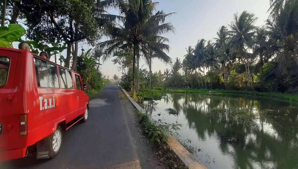 Spirit of Merbabu Village Tour use Toyota Kijang 80s