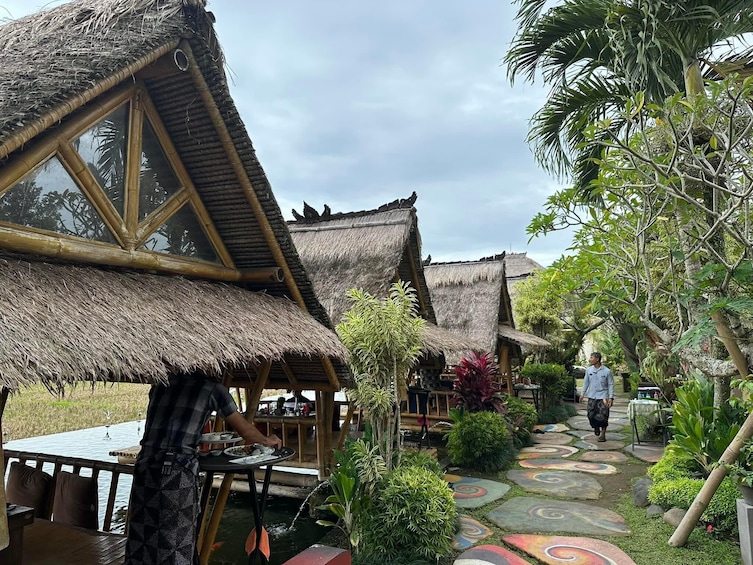 Bali : Bebek Tebasari Resto at Ceeking rice Terrace