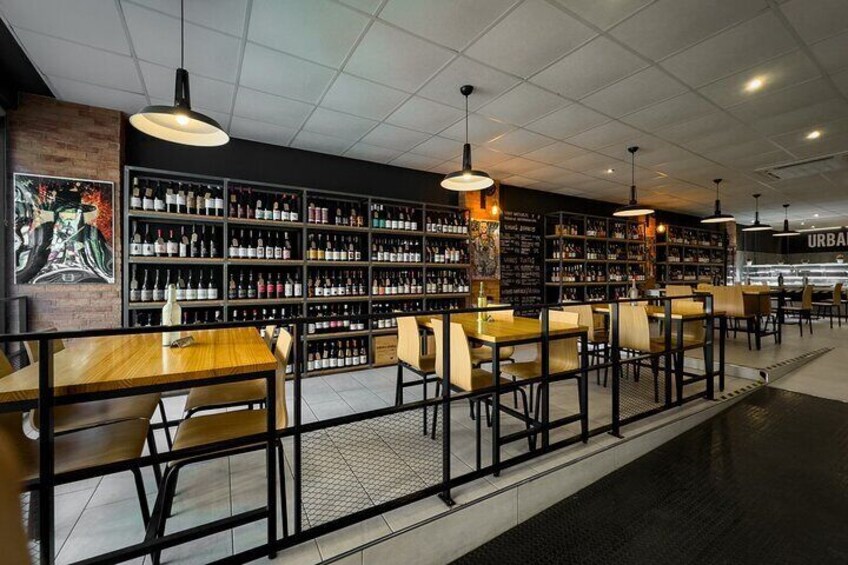 Alicante Wine Walking Tour with Wine Tasting