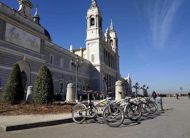 ทัวร์ปั่นจักรยานผ่าน Madrid Río และ Casa de Campo