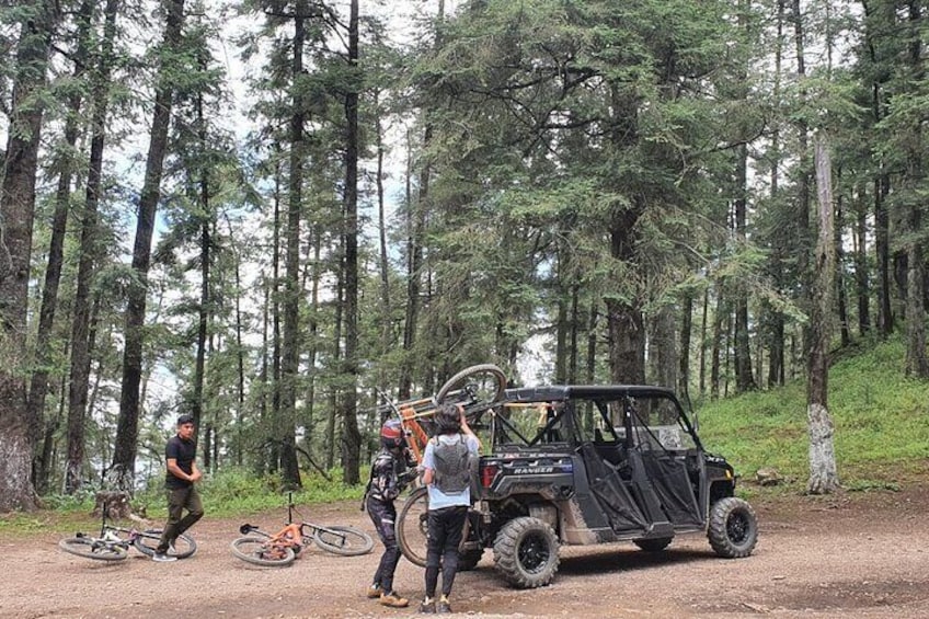 Private Tour of Huasca de Ocampo in Razer Ranger