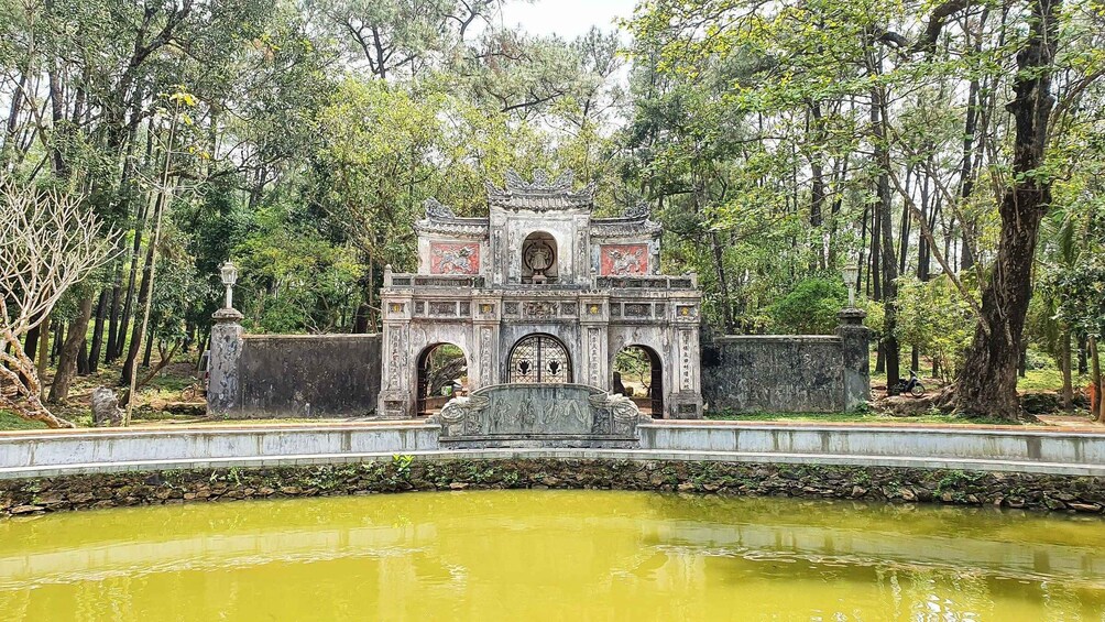 Hue Heritage: Private Car Visit to 3 Tombs & Tu Hieu Pagoda