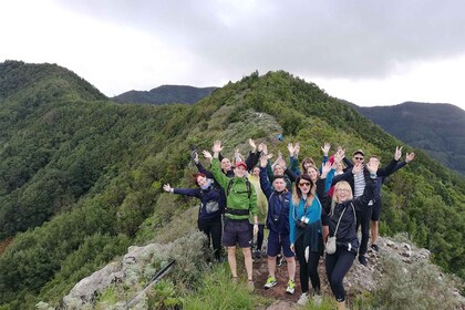 From Cruz del Carmen: Hiking in Anaga with food testing