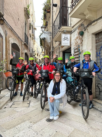 Bari: Trekking Bike Rental