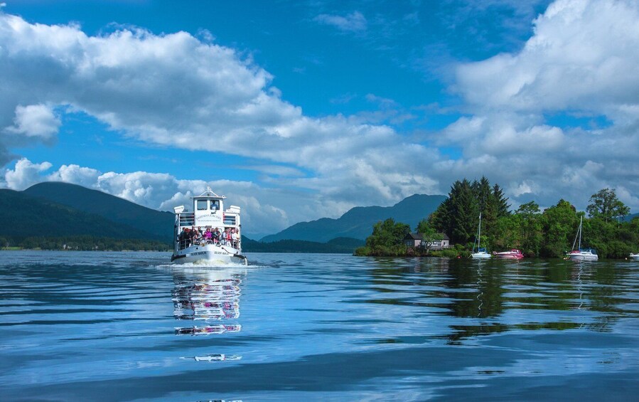 Loch Lomond: Island Discovery 2-Hour Cruise