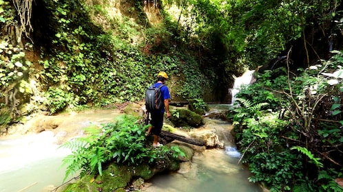 Nam Khan River Valley Wander- und Kajaktour mit Dorfbesuch