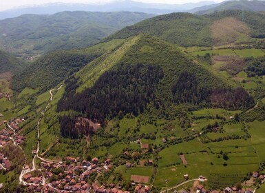 Sarajevo : Levez le voile sur les mystères des pyramides de Visoko en Bosni...