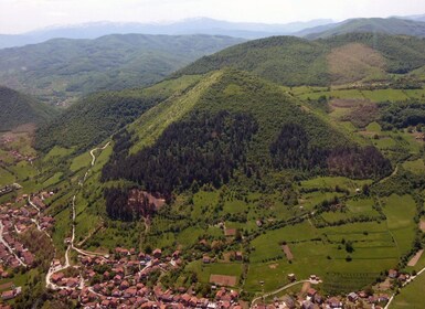 Sarajevo : Dévoilez les mystères des pyramides de Visoko en Bosnie