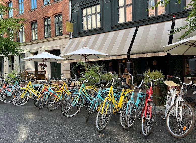 Copenhagen: City Highlights Guided Bike Tour