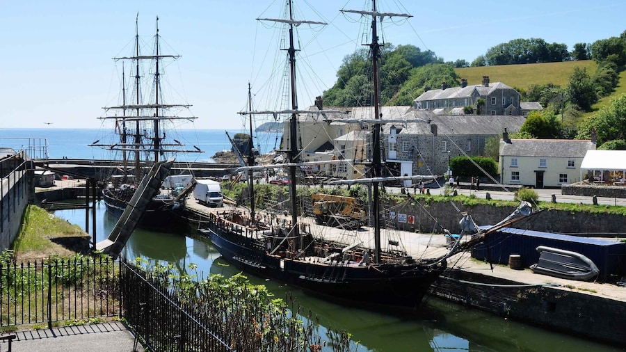 From Cornwall: Private Poldark Tour with Pickup