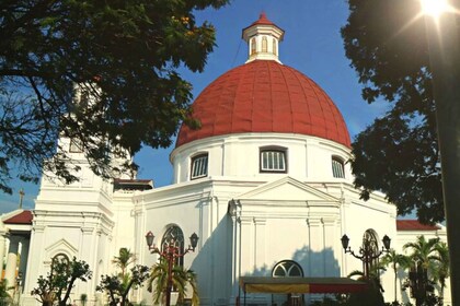 Semarang: Private custom tour with a local guide