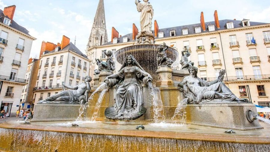 Nantes: Private custom tour with a local guide