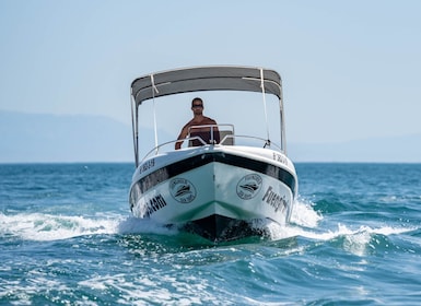 Fuengirola: Boat Rental without Licence