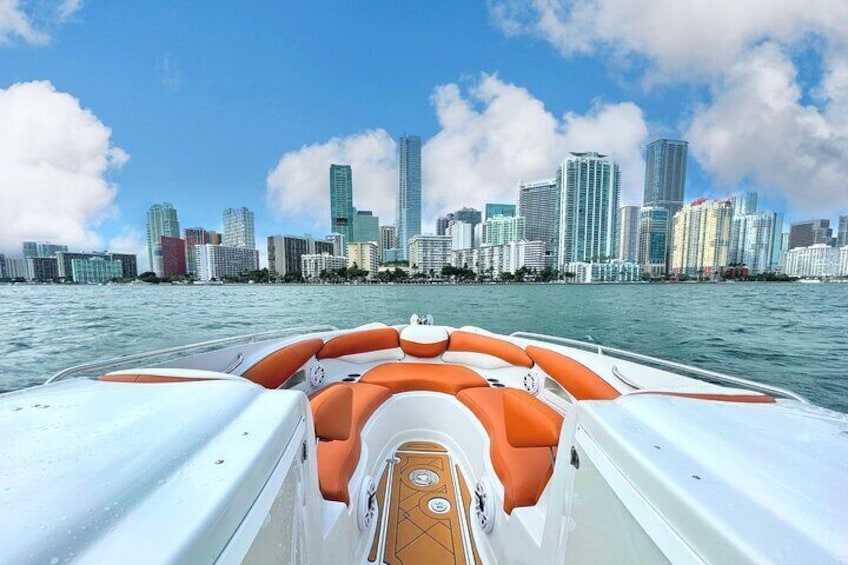 2hr Private Captained Boat Tour in Miami for up to 12 passengers