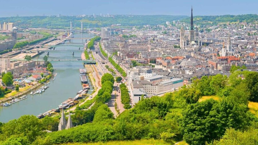 Rouen: Private custom tour with a local guide