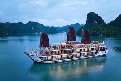 Amanda Luxury Cruise - Top Tier Lan Ha Bay - All-inclusive 2D1N