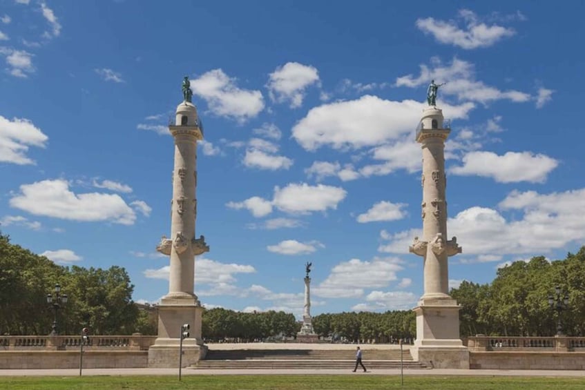 Picture 1 for Activity Bordeaux: Private custom tour with a local guide