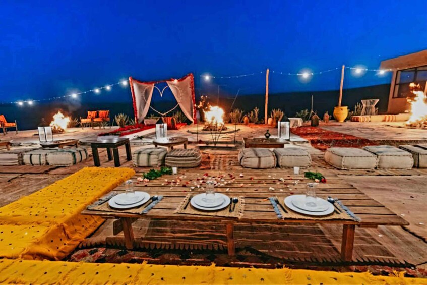 Marrakech: Agafay Desert Quad or Camel Trip with Dinner Show