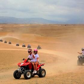 Marrakech: Agafay Desert Quad หรือทริปขี่อูฐพร้อมการแสดงพร้อมอาหารค่ำ