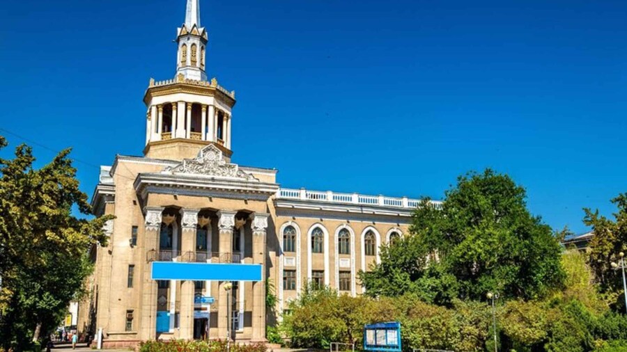 Bishkek: Private custom tour with a local guide