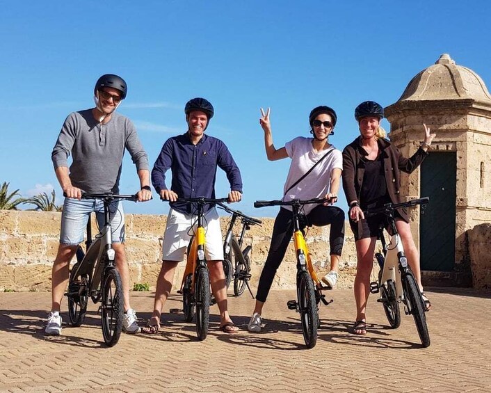 3 Hours Historic E-Bike Tour in Palma de Mallorca