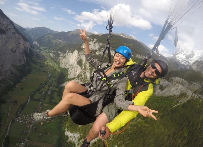 Picture 3 for Activity Lauterbrunnen: Paragliding past cliffs and waterfalls