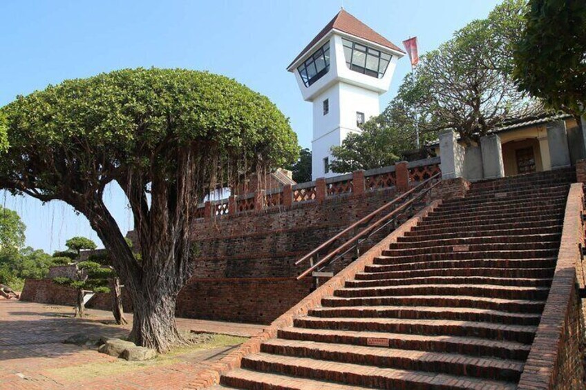 Day Tour to Qigu Salt Mountain, Chikan Tower & Anping Castle 