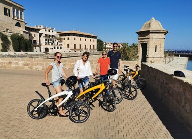 2 tunnin kaupunkikierros Palma de Mallorcalla E-Bike Tour Palma de Mallorca...