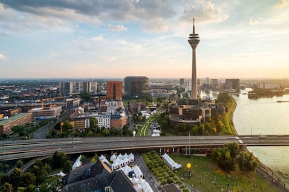 Düsseldorf: recorrido privado personalizado con un guía local