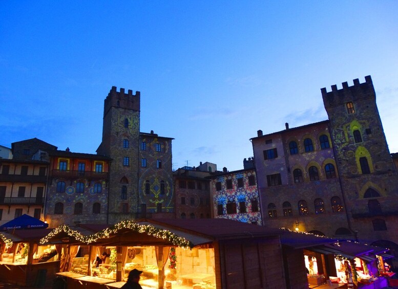 Picture 2 for Activity Arezzo: Guided Walking Tour with Piazza Grande