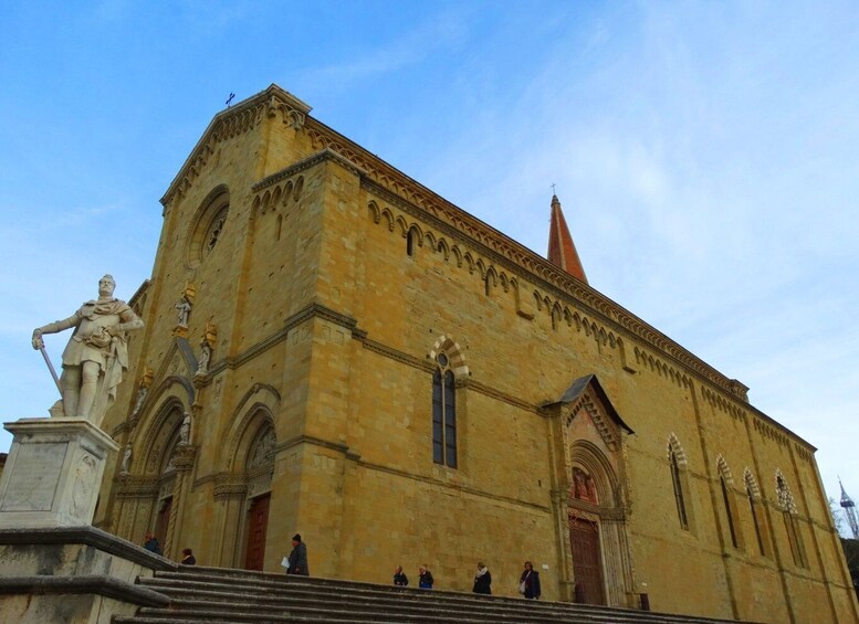 Picture 3 for Activity Arezzo: Guided Walking Tour with Piazza Grande